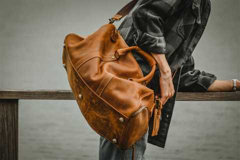 Best Leather Duffle Bag 2022 - Top 10 Best Men's Weekend Bags Reviews