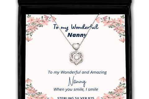 To my Nanny, when you smile, I smile - Heart Knot Silver Necklace. Model 64037