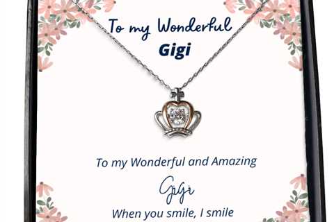 To my Gigi, when you smile, I smile - Crown Pendant Necklace. Model 64037