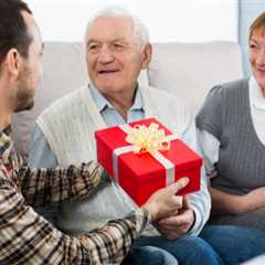 15 Best Anniversary Gifts For Mother In Law And Father In Law