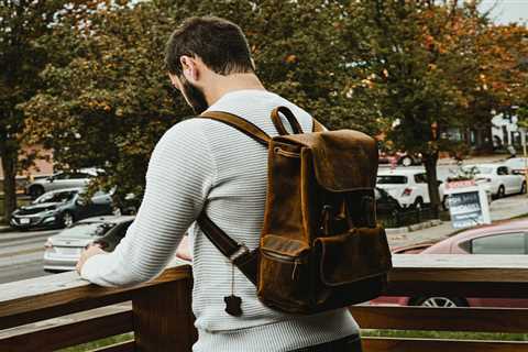 Travel in Style: Choosing the Right Leather Duffel Bag for Your Next Adventure