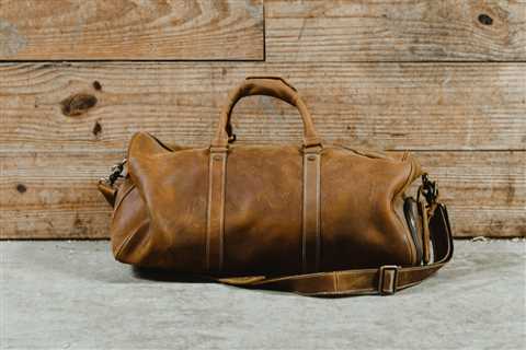 Elegance Unveiled: Leather Accessories for Men and Women