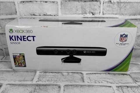 NEW Microsoft Xbox 360 Kinect Sensor Sealed IN BOX  includes KINECT ADVENTURES